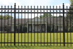 3 Factors to Consider Before Scheduling an Aluminium Fence Installation