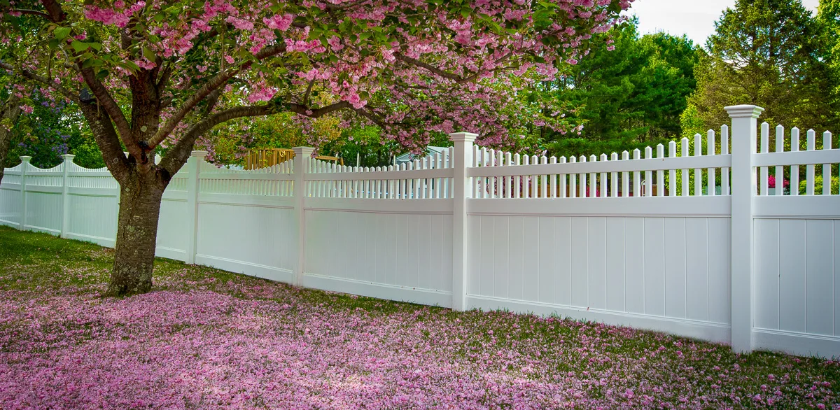 Vinyl Fence Company & Installation